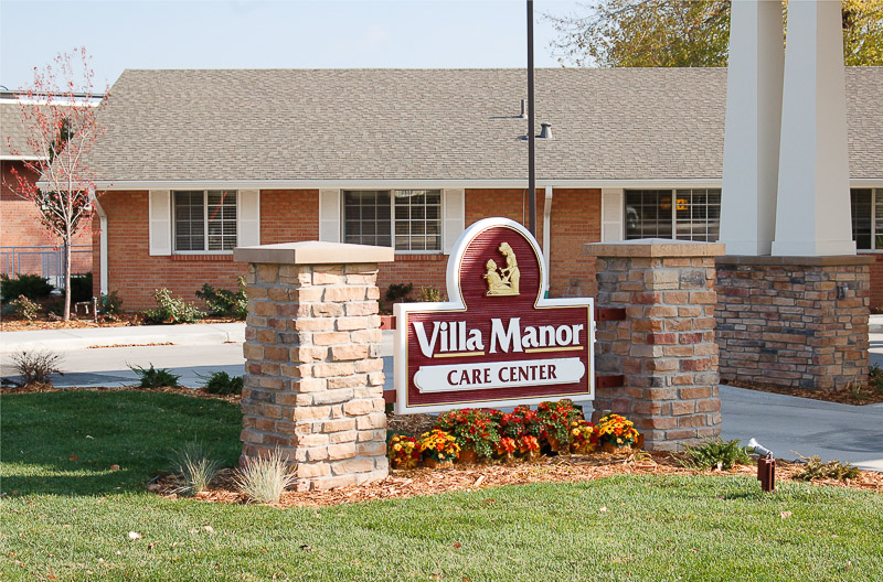 Villa Manor Entrance Sign